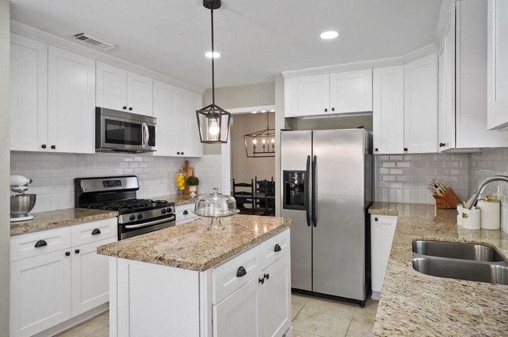 3302 Barkers Frst Ln, Houston TX  77084-5549 exterior