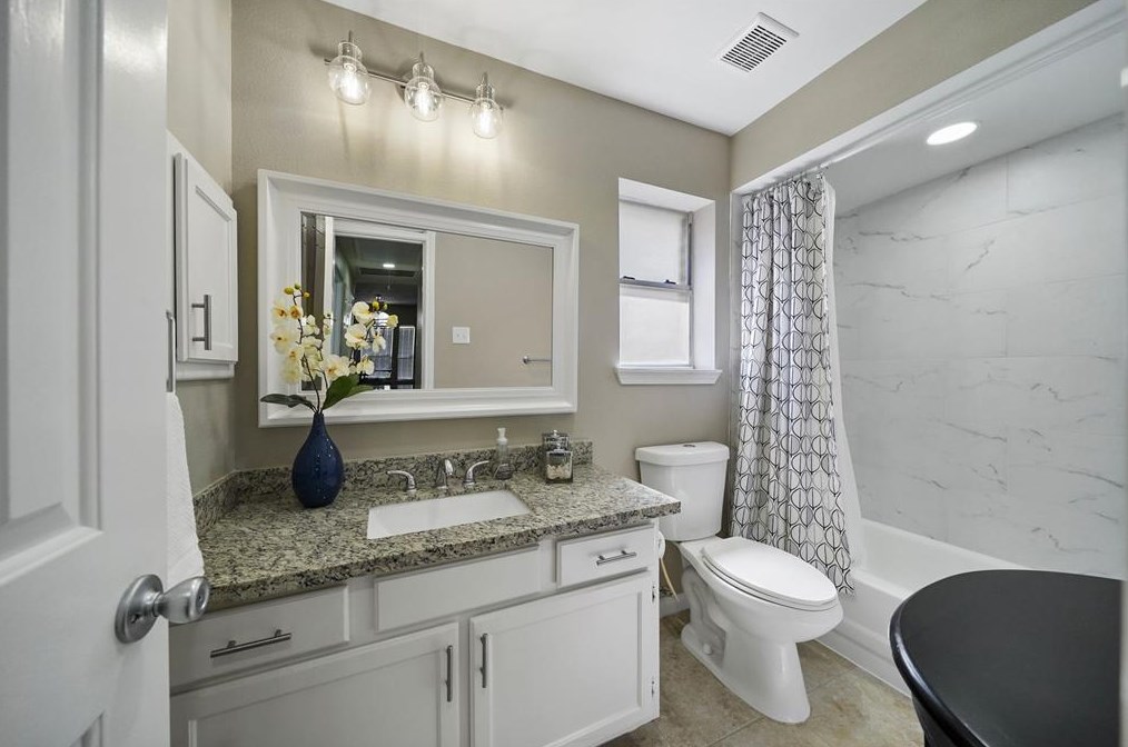3302 Barkers Frst Ln, Houston TX  77084-5549 exterior