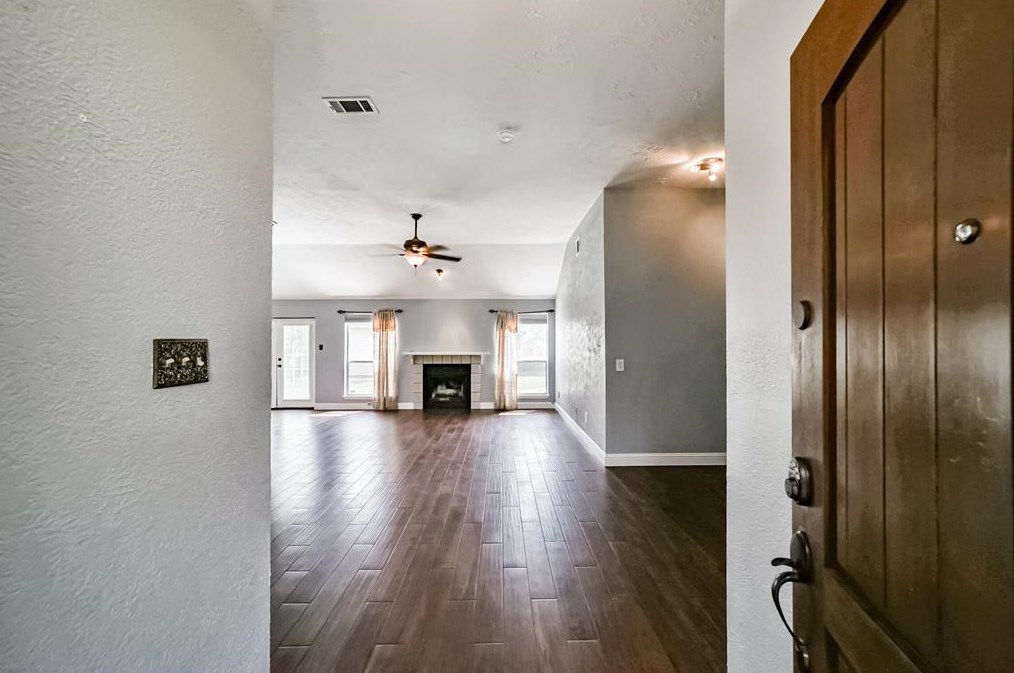 8131 Split Oak Dr, Houston, TX 77040