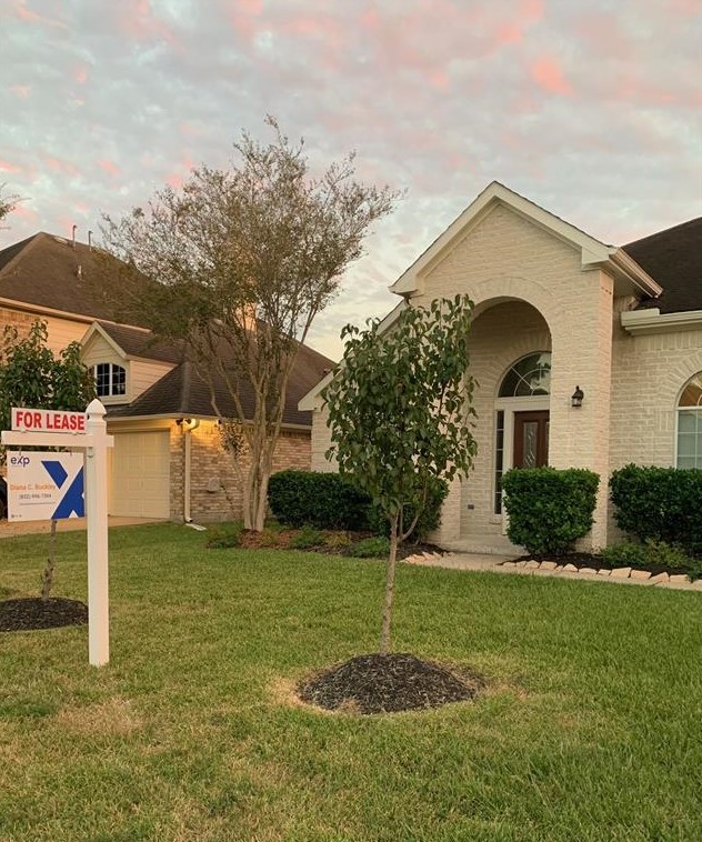 11306 Sunlit Bay Dr, Pearland, TX 77584
