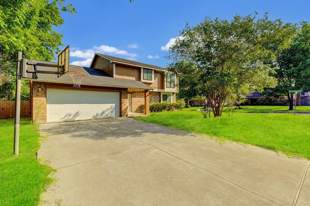 3223 Deer Valley Dr, Spring, TX 77373