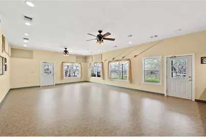 804 Robson, Columbus, TX 78934 - Photo 4