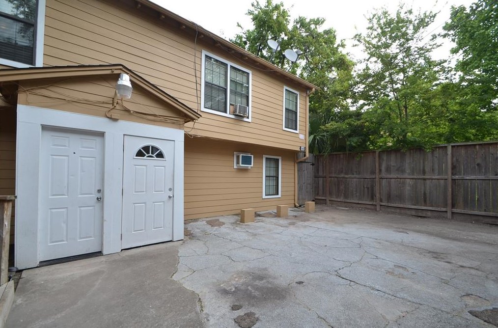 1644 1/2 Hawthorne #a, Houston, TX 77006