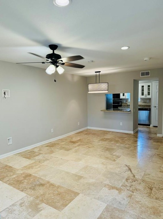 1880 White Oak Dr, Houston TX 77009-7567 exterior