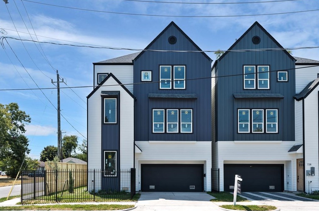 726 E 33rd St, Houston, TX 77022