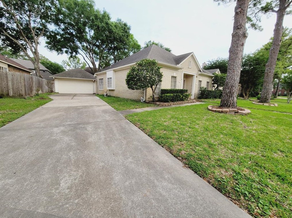 3110 Hickory Bend Ct, Houston, TX 77084
