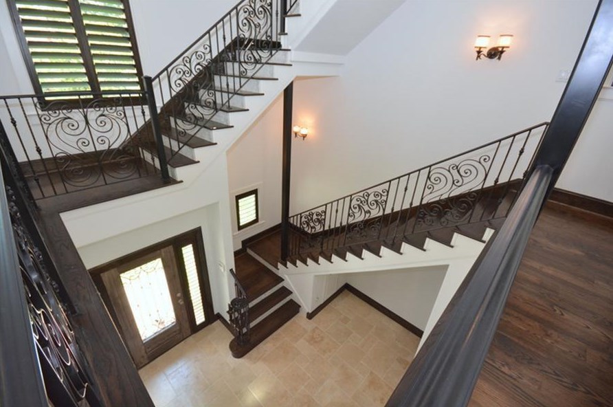 6501 Minola St, Houston TX  77007-2012 exterior