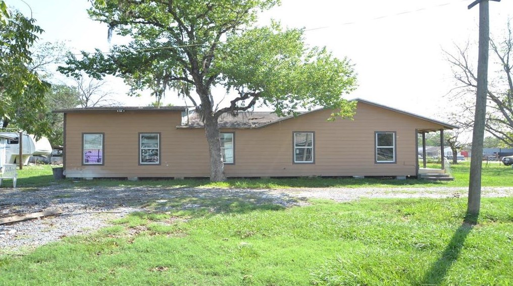 13013 Edgehill Dr, Houston TX  77049-2110 exterior