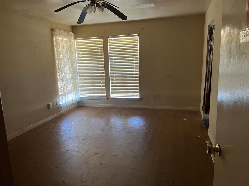 9715 Shady Dr, Houston, TX 77016-4341