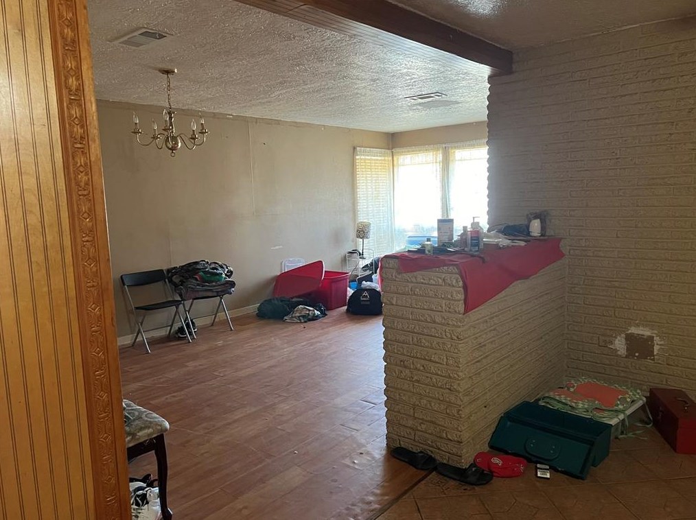 9715 Shady Dr, Houston TX  77016-4341 exterior