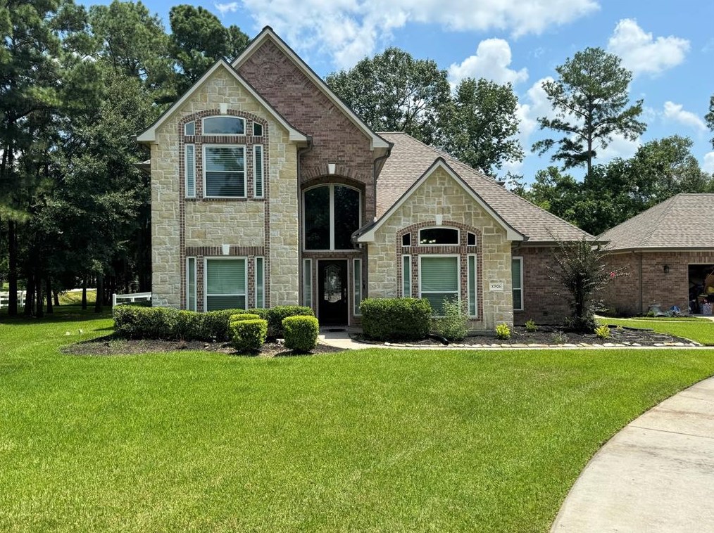 32926 Leafy Oak Ct, Magnolia, TX 77354
