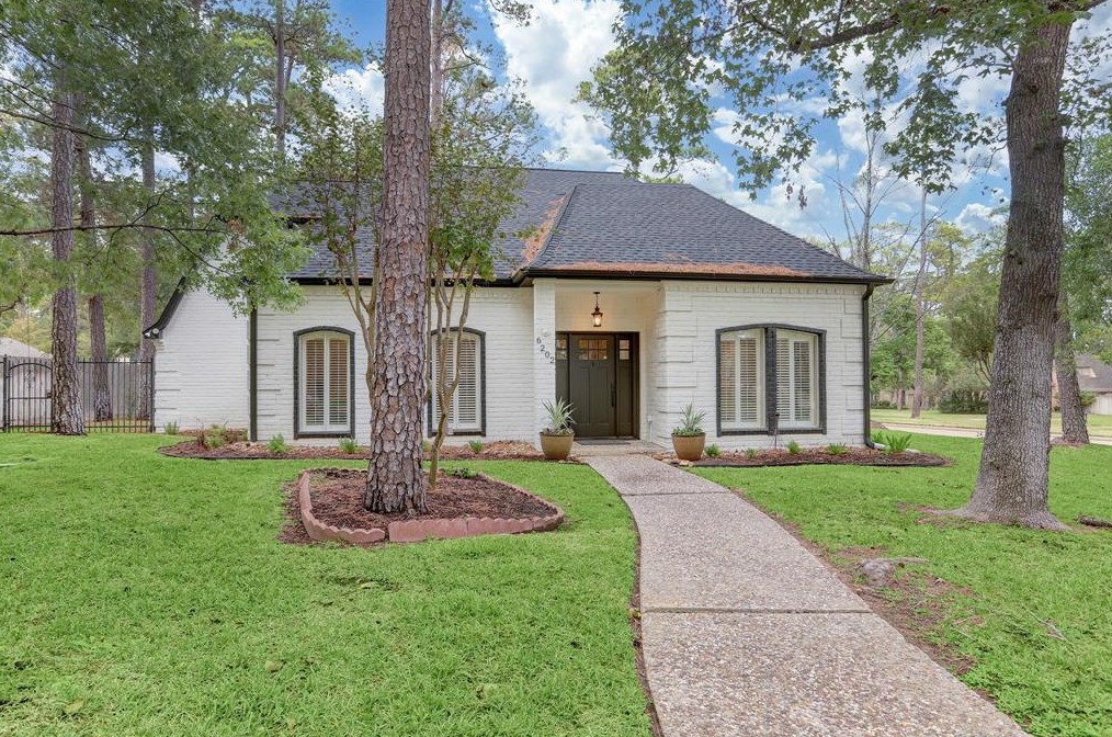 6202 Knollview Dr, Spring, TX 77389-3680
