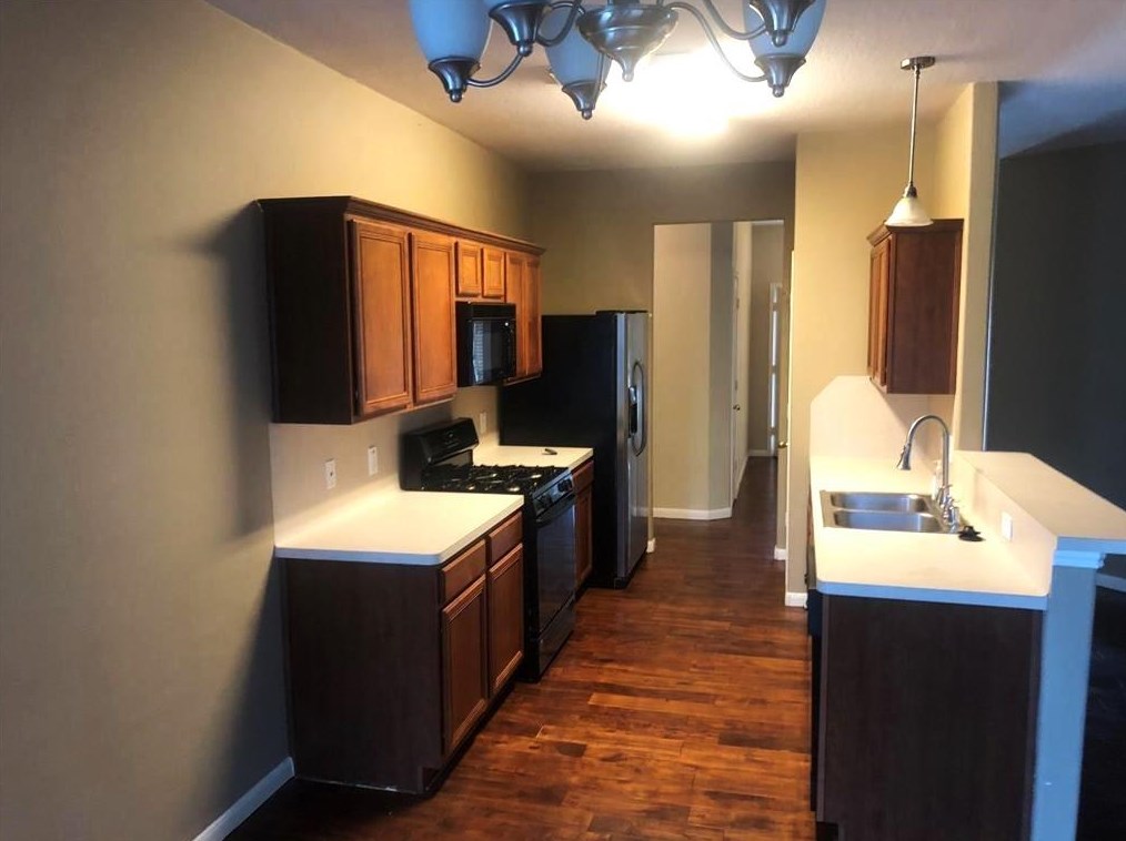 807 Chance Ln, Baytown TX  77521-3495 exterior