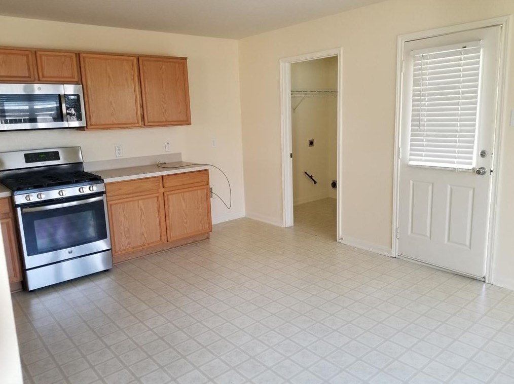15306 Lynford Crest Dr, Houston TX  77083-7345 exterior