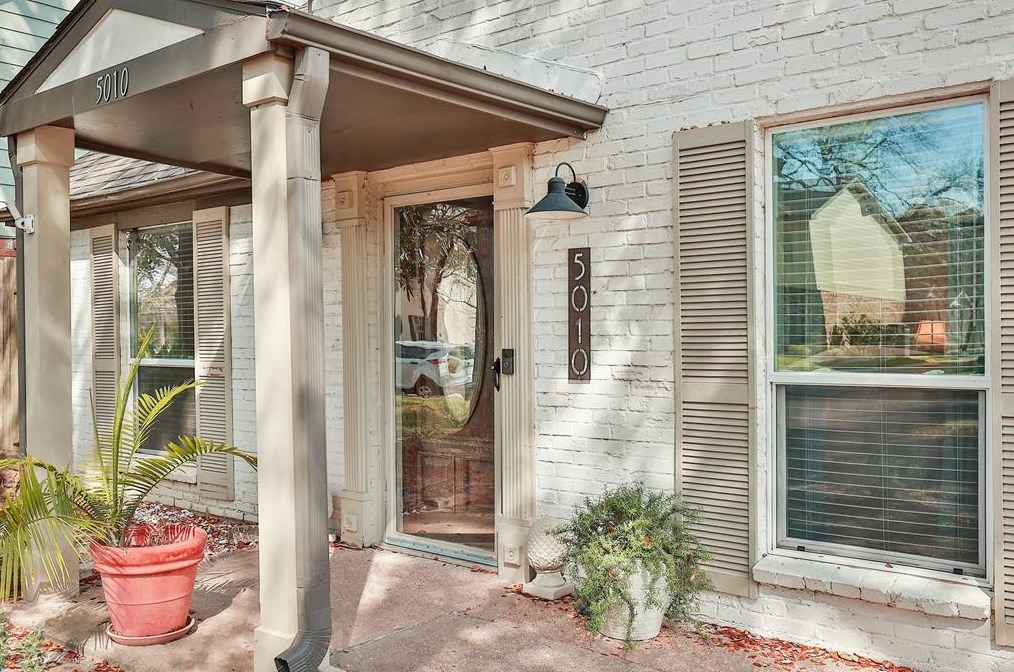 5010 Oak Shadows Dr, Houston TX  77091-4530 exterior