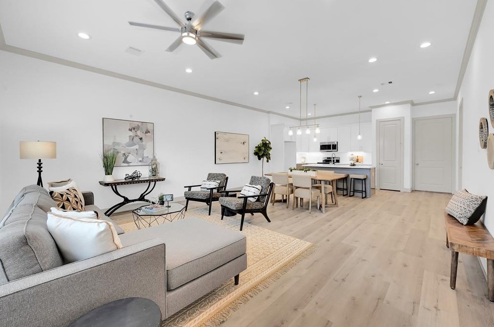 1536 Dewalt St, Houston, TX 77088-4812