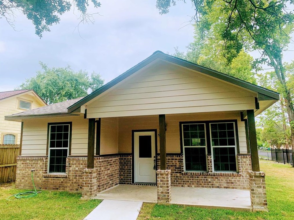 523 N Gaillard St, Baytown, TX 77520