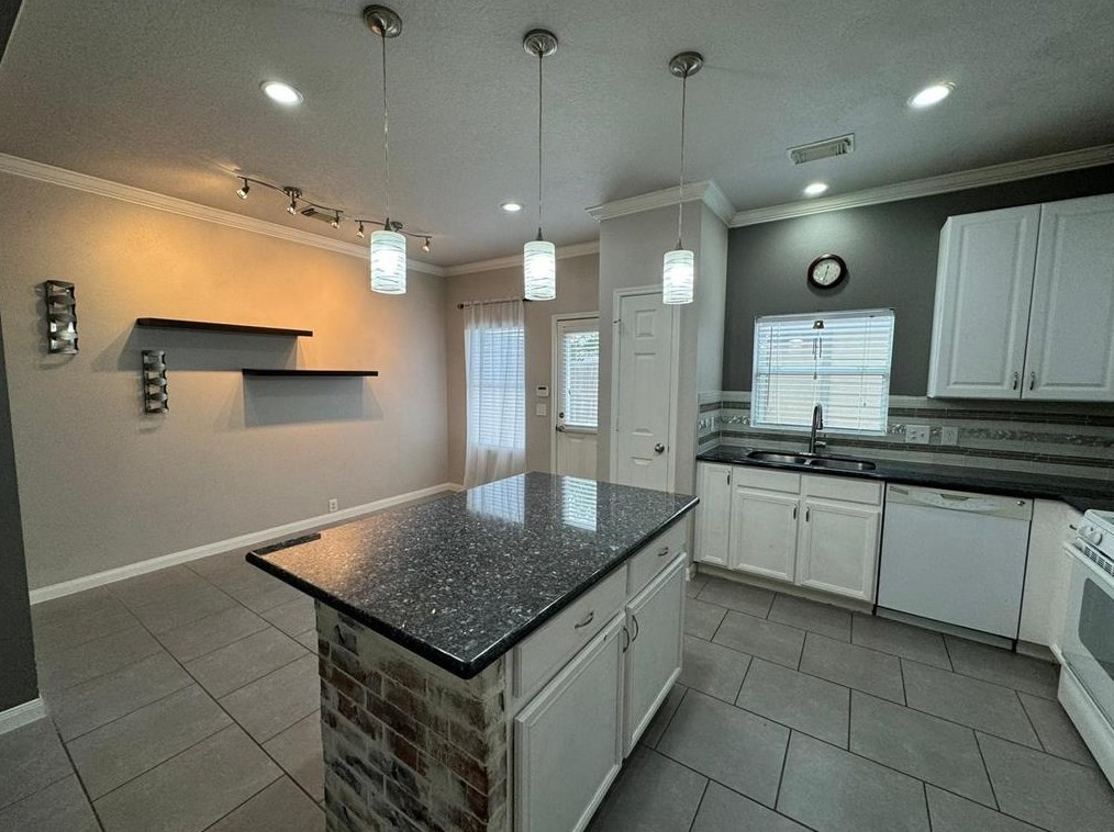 23811 Single Oak St, Spring, TX 77373-2308