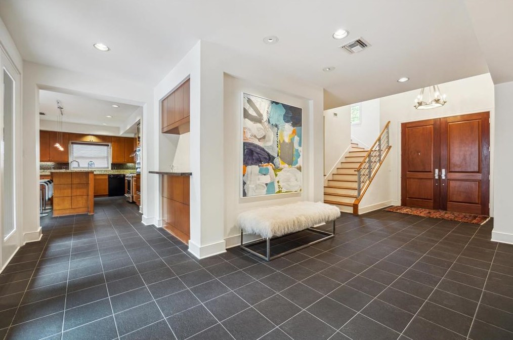 4415 Acacia St, Bellaire, TX 77401-4301