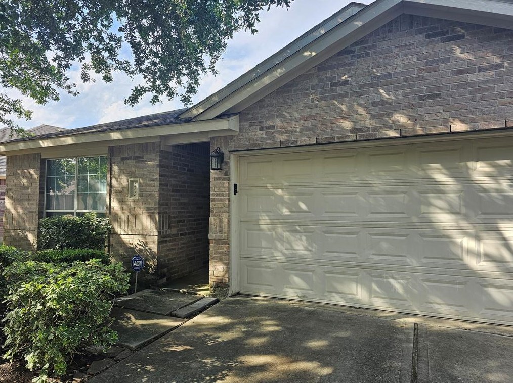 16710 Mallory Bridge Dr, Houston, TX 77095-5094