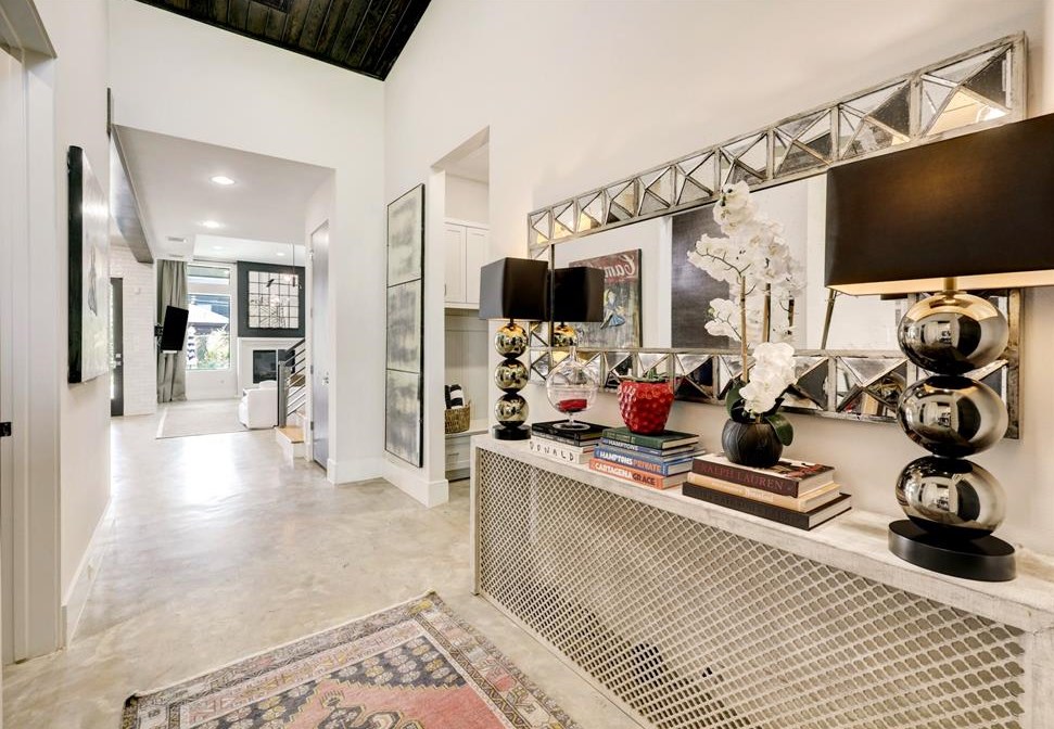 207 32nd St, Houston TX  77018-8319 exterior