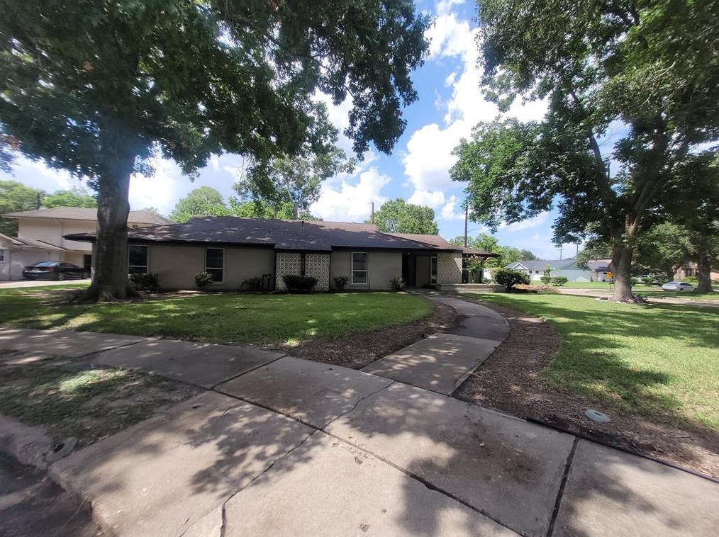 5602 Indigo St, Houston, TX 77096