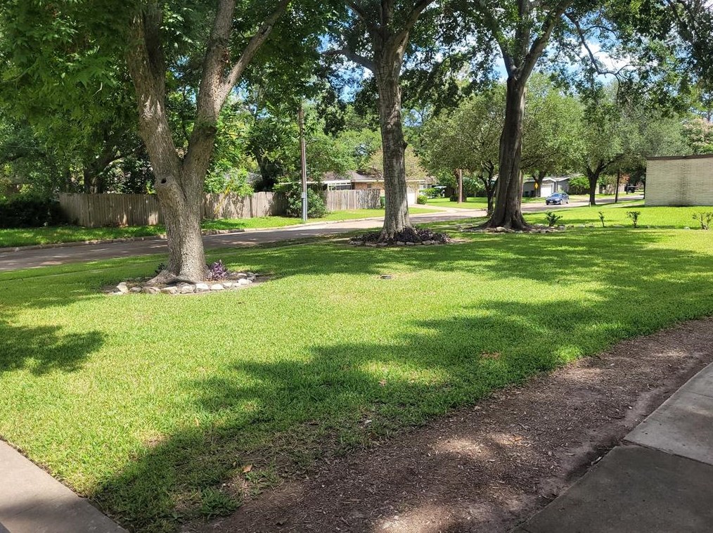 5602 Indigo St, Houston TX  77096-1118 exterior