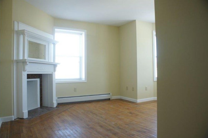 140 Bradford St, Pittsfield MA  01201-4565 exterior