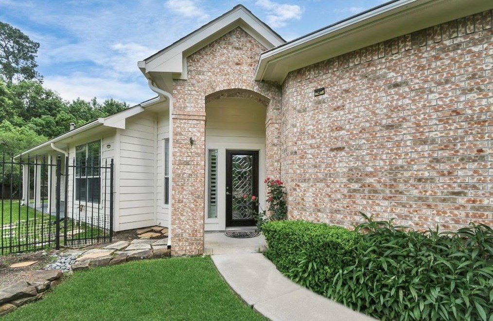 66 Bendrook Loop, Conroe, TX 77384-4484
