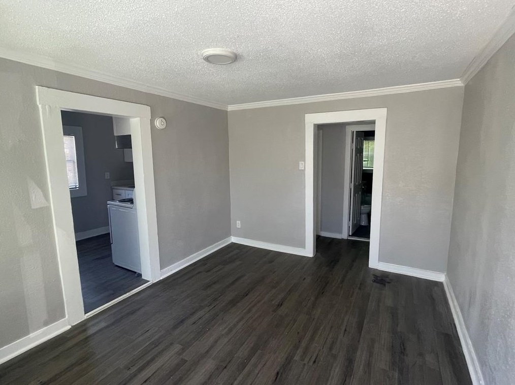 1401 Collier St, Houston TX  77023-2016 exterior