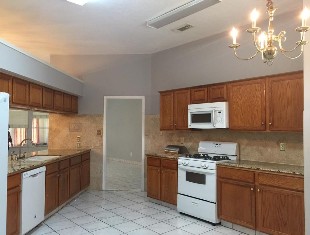 19635 Plymouth Ridge Ln, Spring TX  77379-6079 exterior