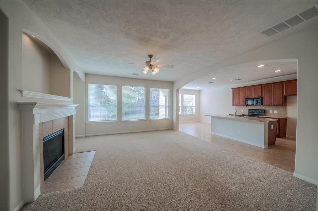 31 Aquiline Oaks Pl, Spring TX  77382-5417 exterior