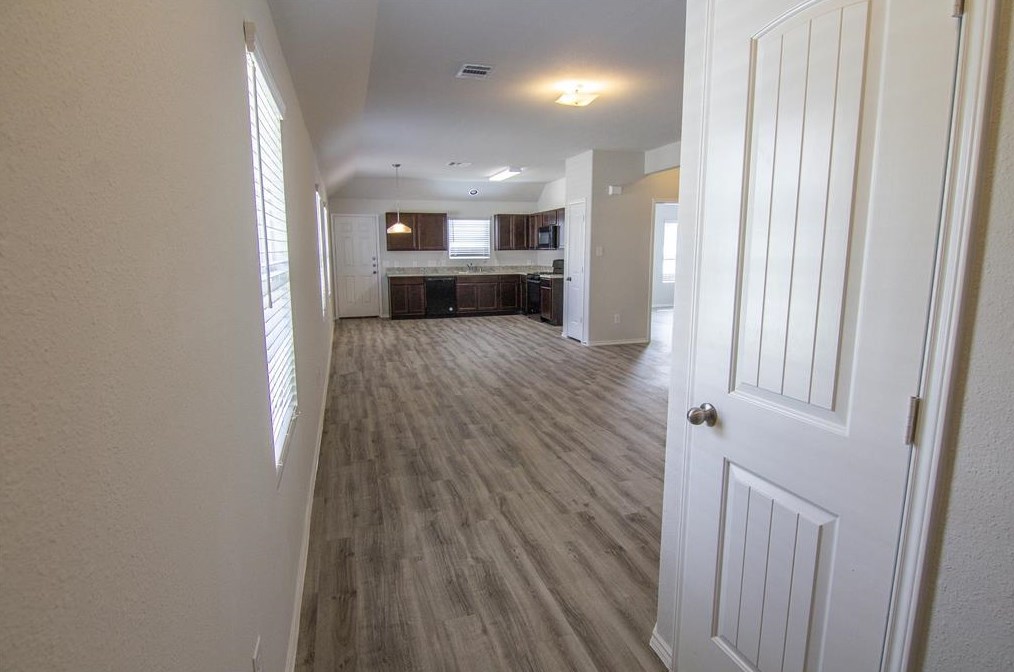 8635 Doris Oaks Cir, Houston, TX 77028-4587