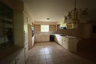 3102 La Vista Ave, Bay City, TX 77414 - Photo 8