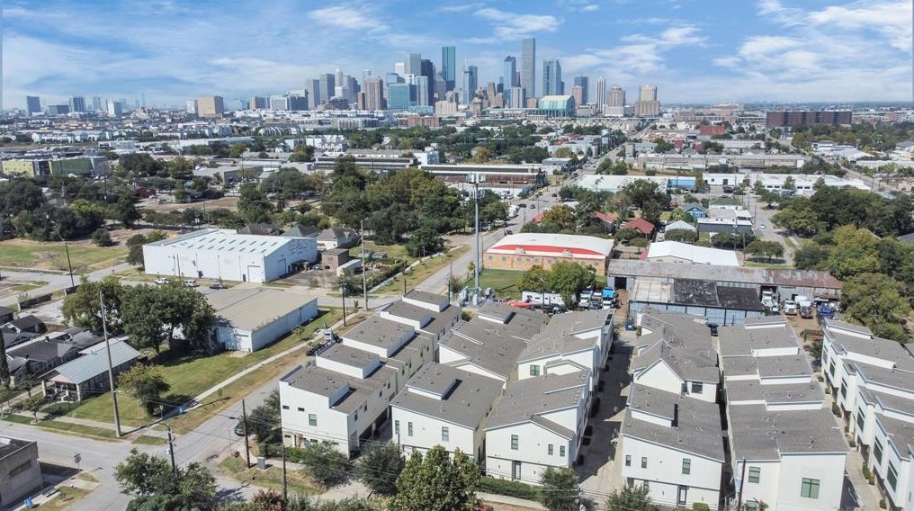 30 N Hutcheson St, Houston, TX 77003