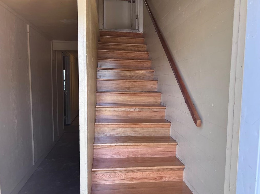 505 Pierce St, Jones Creek, TX 77437