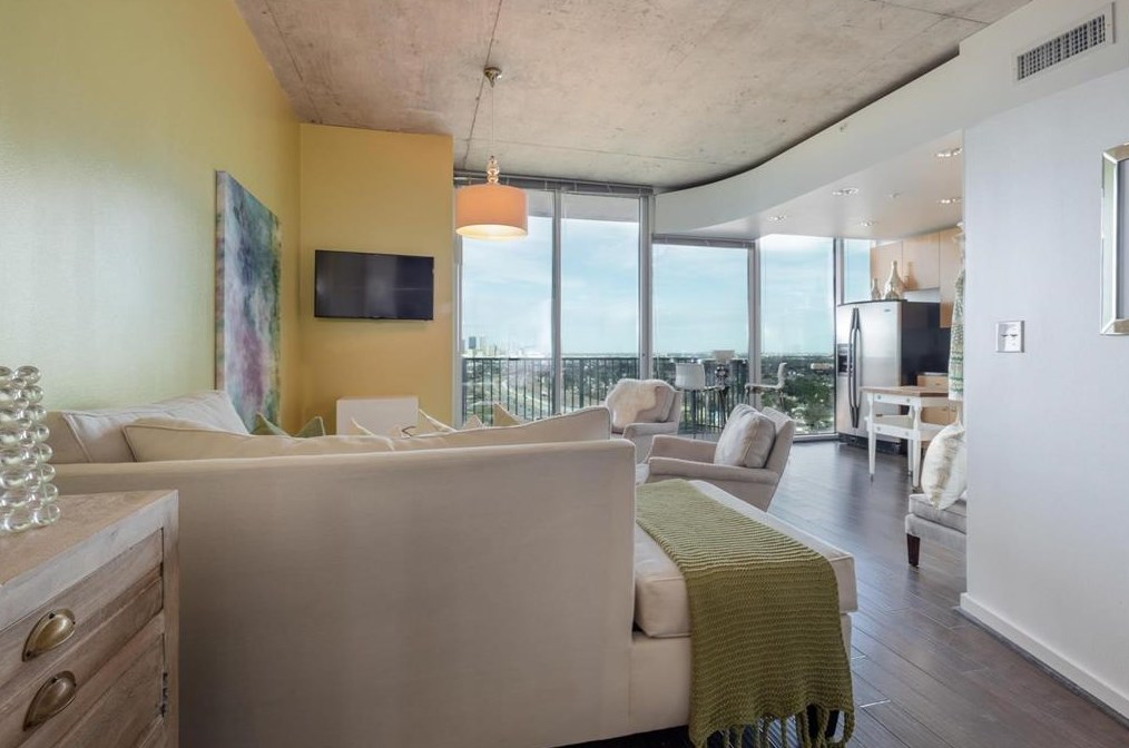 5925 Almeda Rd #12013, Houston, TX 77004