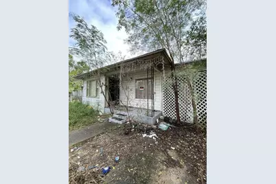 555 S Reagan Street, San Benito, TX 78586 - Photo 2