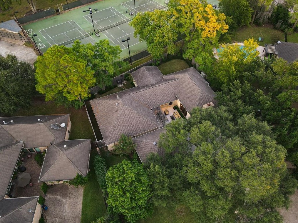 1527 Haven Lock Dr, Houston, TX 77077-4207