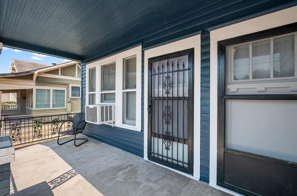 901 Boundary St, Houston TX  77009-7819 exterior