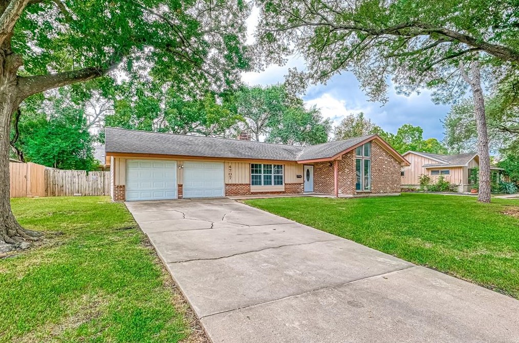 4707 Jason St, Houston, TX 77096