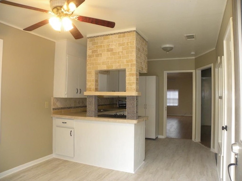 501 Pierce St, Jones Creek, TX 77437