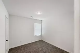 16818 N Marie Vlg Dr, Conroe, TX 77306 - Photo 6