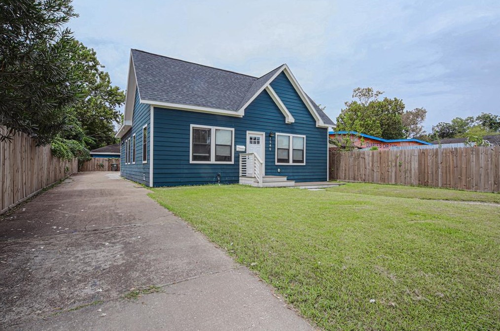 1540 Telephone Rd, Houston, TX 77023-3635