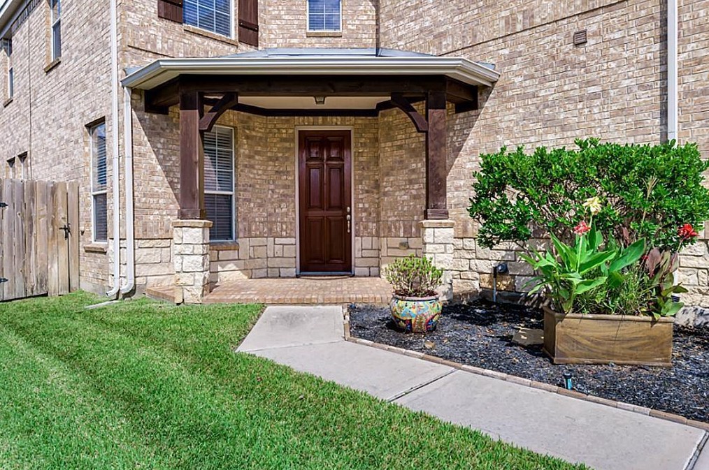 19906 Folly Fields Dr, Cypress, TX 77429