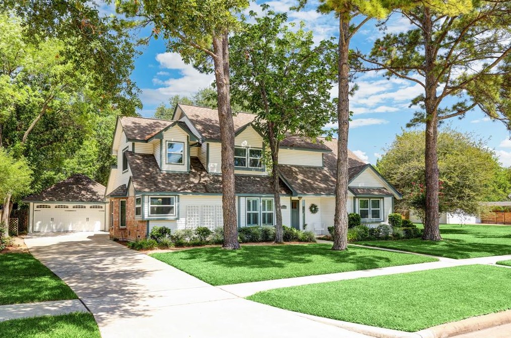 16506 Cornwall St, Houston, TX 77040-2046