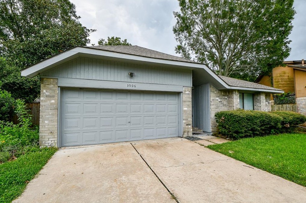 3506 Courtshire Ln, Sugar Land, TX 77478