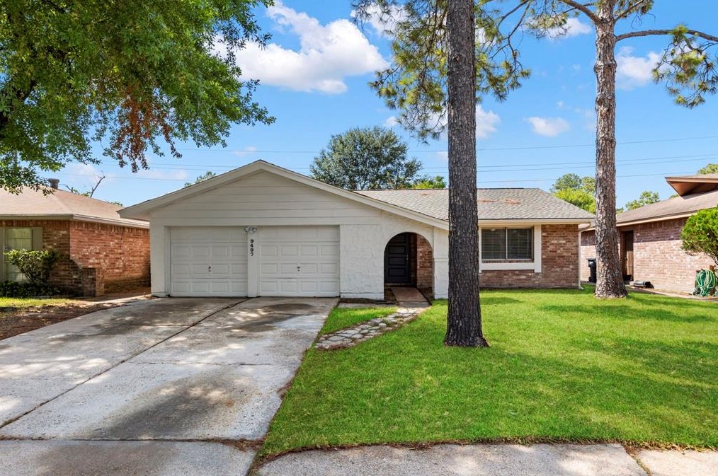 9407 Willow Wood Ln, Houston TX  77086-3027 exterior