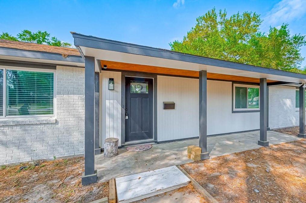 9942 Briarwild Ln, Houston TX  77080-7604 exterior