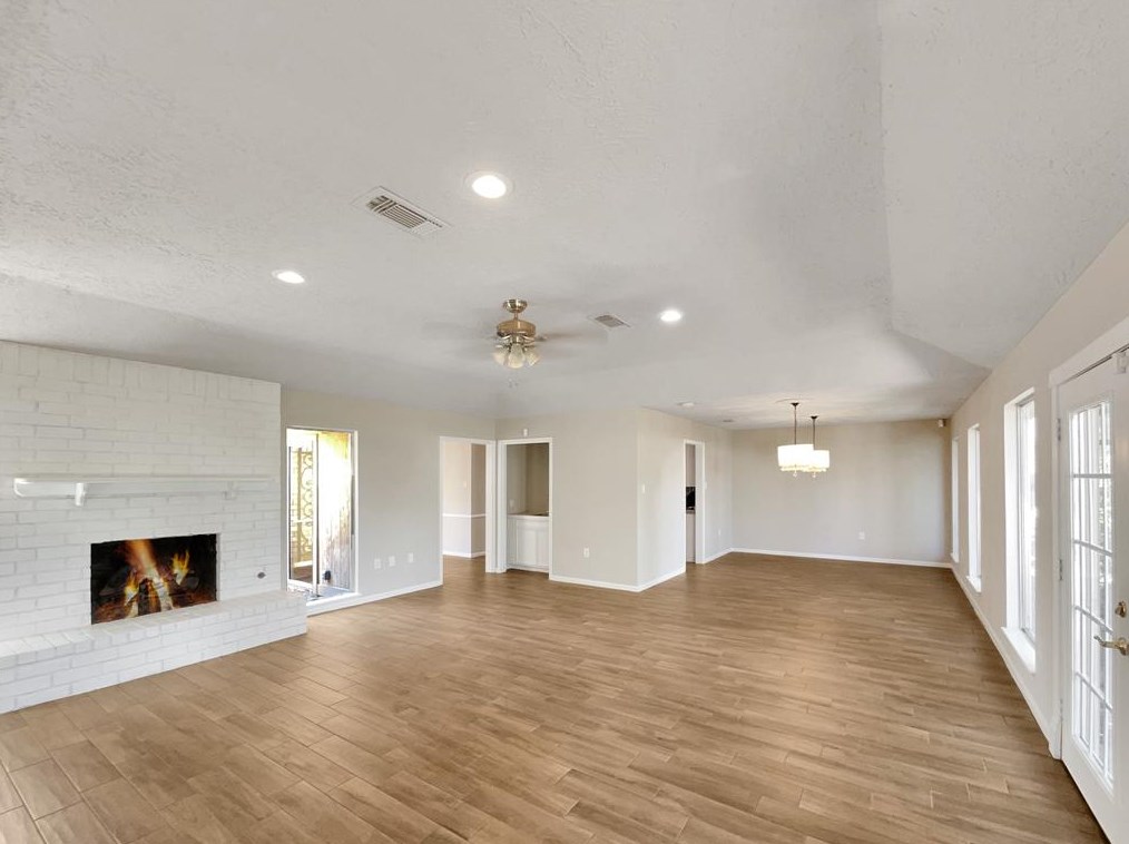 15911 Brookvilla Dr, Houston TX  77059-5910 exterior